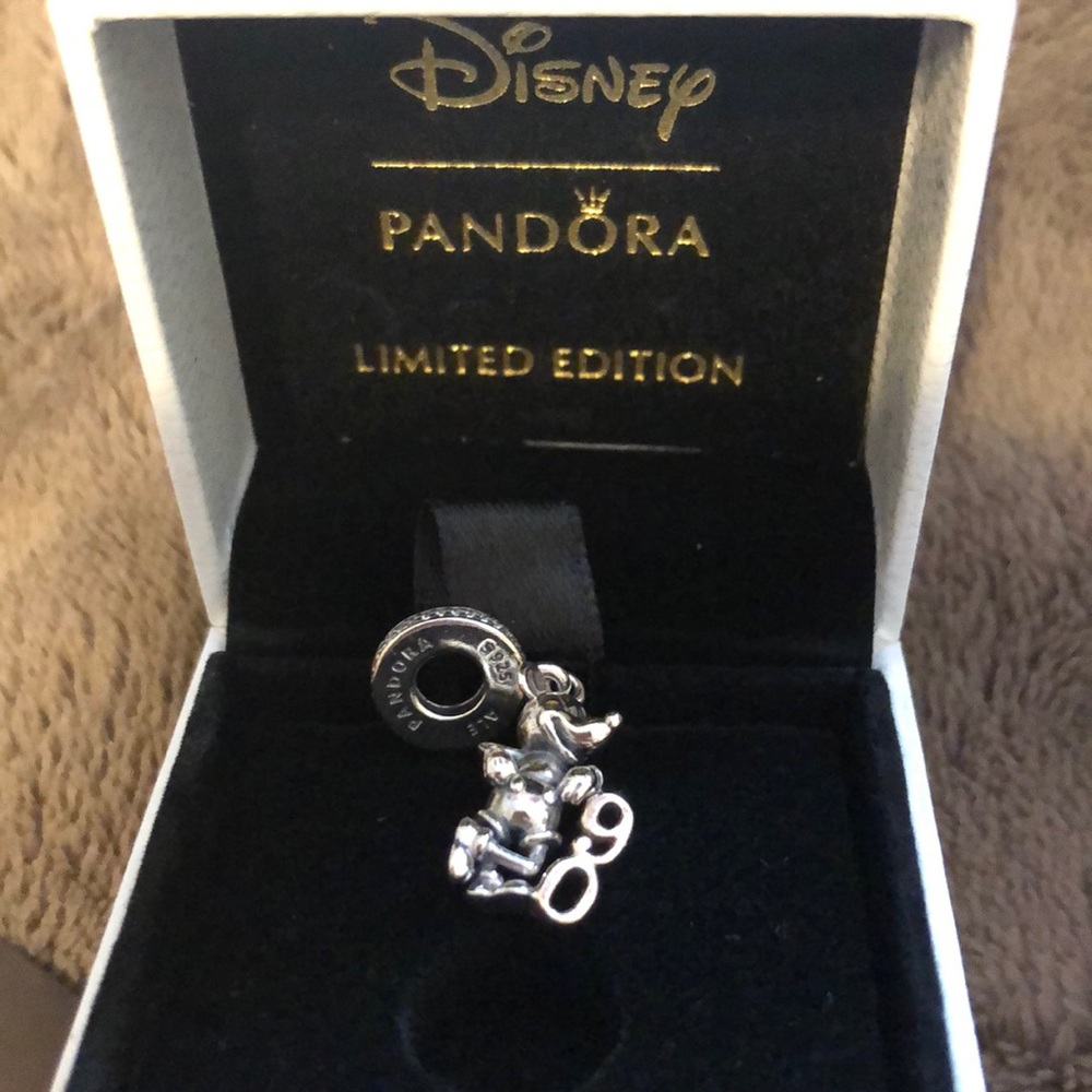 Pandora limited edition Mickey PRICE IS FIRM!!! - Picture 2 of 4